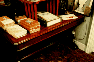 Alice: An Interactive Museum 4