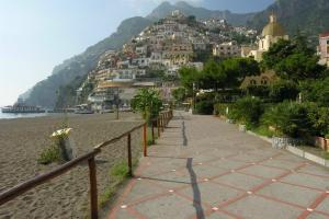 The Capri Connection 16